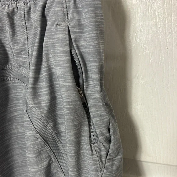 lululemon men’s Gray Athletic Shorts with Drawstring - Picture 5 of 11